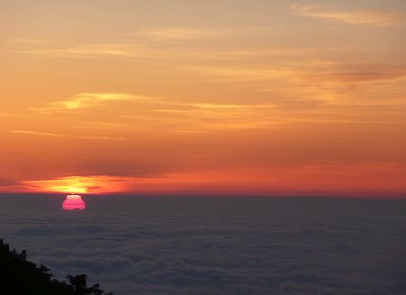今日の夕焼け　　　「バンザイの丘」から眺めるの画像