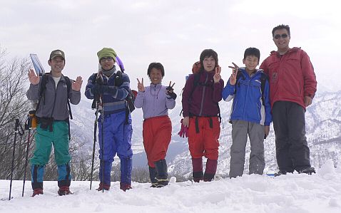 千石城山山頂での、記念撮影　　　photo by 自動の画像