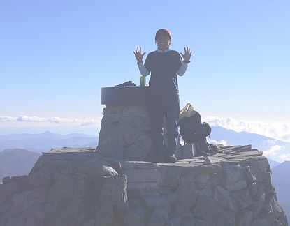 「証拠写真」　　　奥穂高岳山頂にて　　　05.10.20の画像